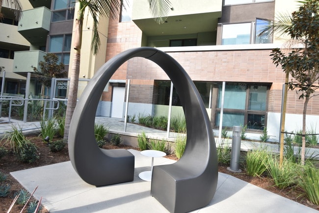 Building Photo - Metropolis Apartments