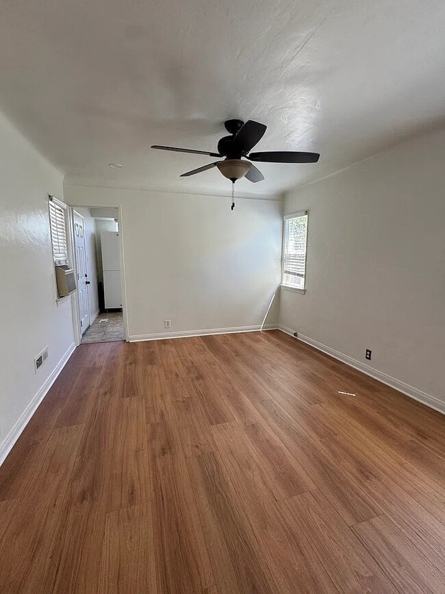 Building Photo - 1640 N Frederic St