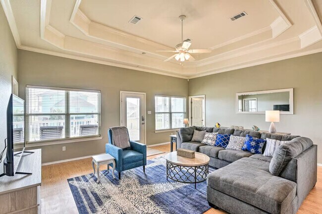 Foto del edificio - 3229 Castle Dr