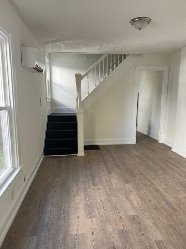 Foto del edificio - Spacious Newly Remodeled 3 Bedroom - 1/2 O...