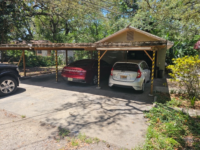 Building Photo - 8910 N Ola Ave