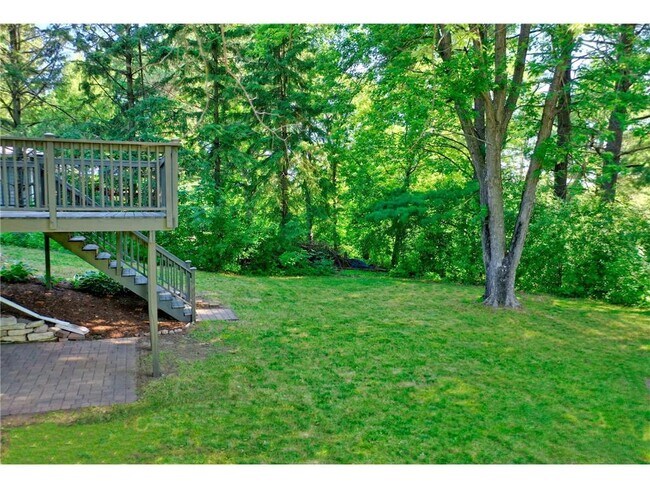 Foto del edificio - 433 Pine Tree Trail