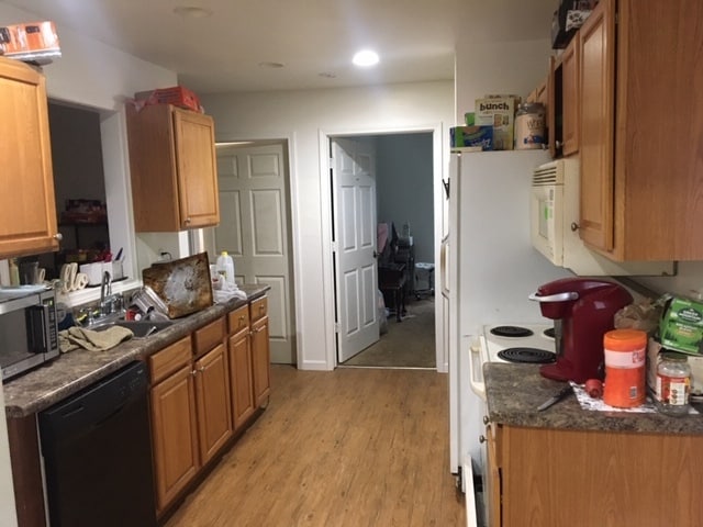 Building Photo - 1111 East 9th Street