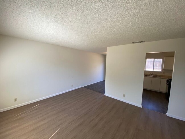 Building Photo - 6804 Harlequin Way