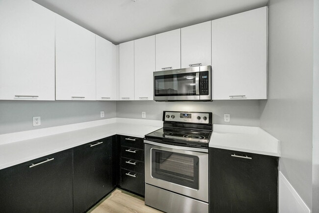 Building Photo - Empire Columbia Apartments