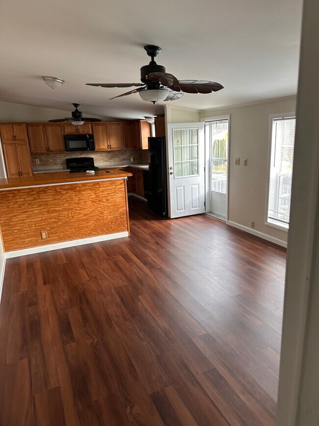 Foto del edificio - 1 Jacob Dr