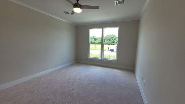 Foto del edificio - Brand New home in Zachary!