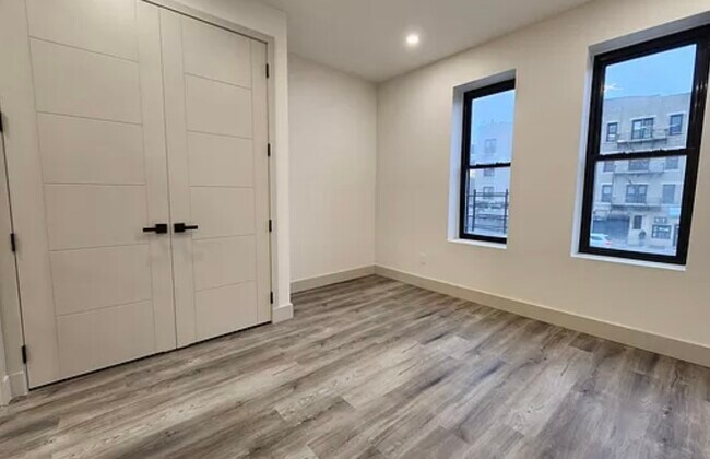 Foto del edificio - 895 4th Ave