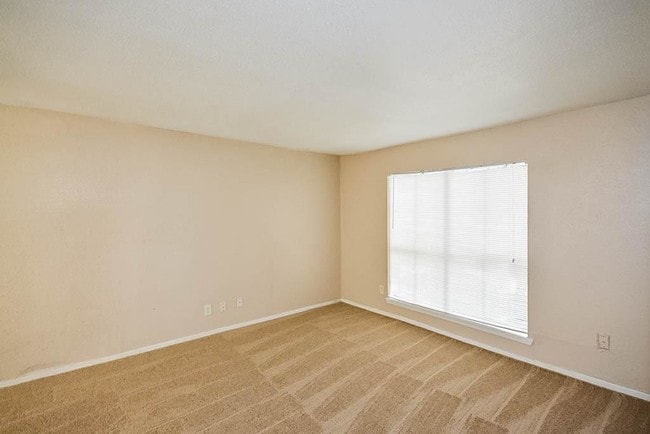 Building Photo - 6200 W Tidwell Rd