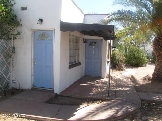 Foto del edificio - 4717 E 1st St