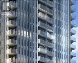 Building Photo - 170 Sumach St