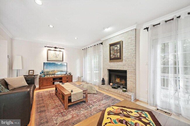 Foto del edificio - 5810 Valerian Ln
