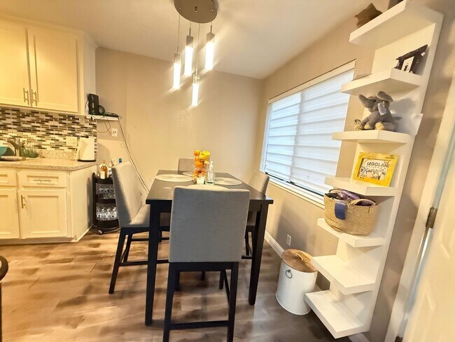 Building Photo - Charming 2BD/2BA Condo – Quiet End-Unit in...
