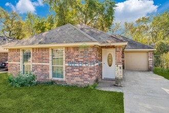 Building Photo - 2510 Lyola St