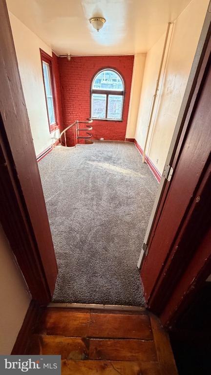 Building Photo - 828 Chestnut St