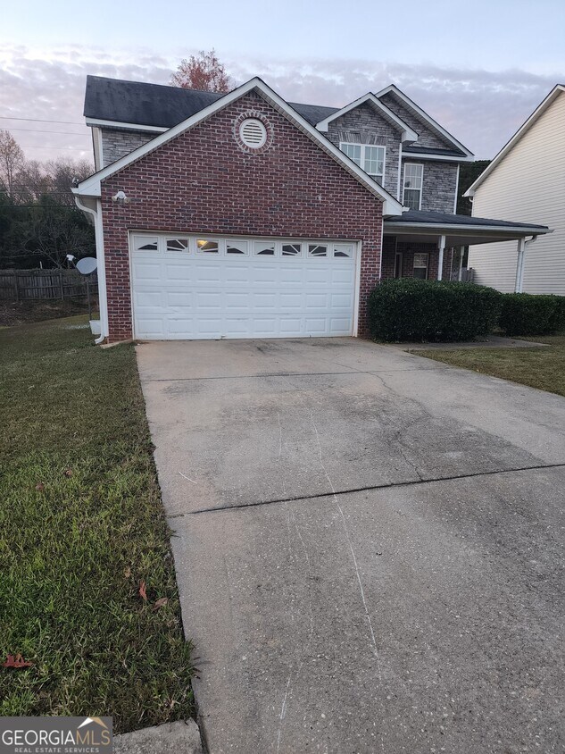 Foto principal - 250 Grand Magnolia St