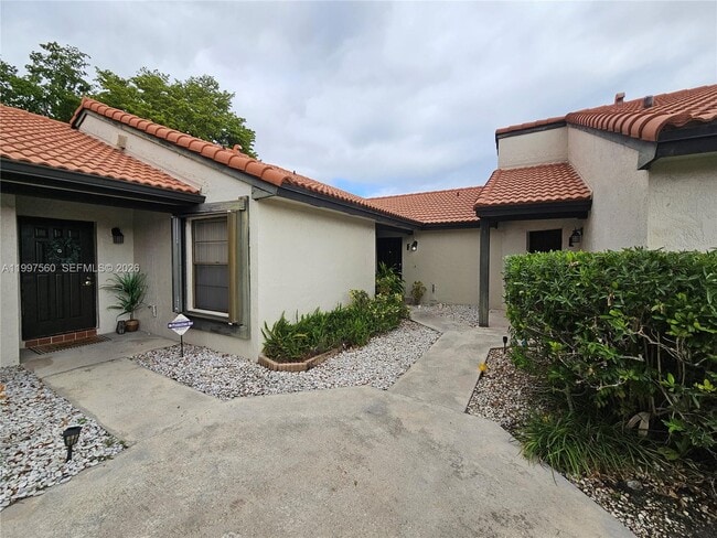 Foto del edificio - 15075 SW 49th Ln