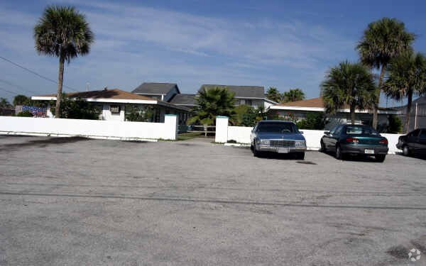 Primary Photo - 1612 Highway A1a