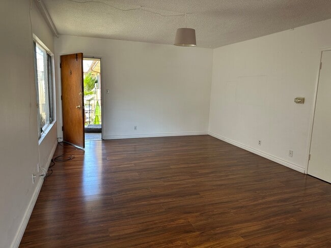 Building Photo - 920 N Spaulding Ave