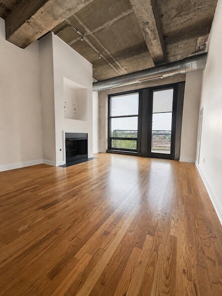 Foto del edificio - 1001 W 15th St