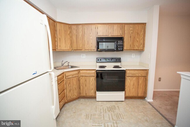 Building Photo - 159A Birchfield Ct