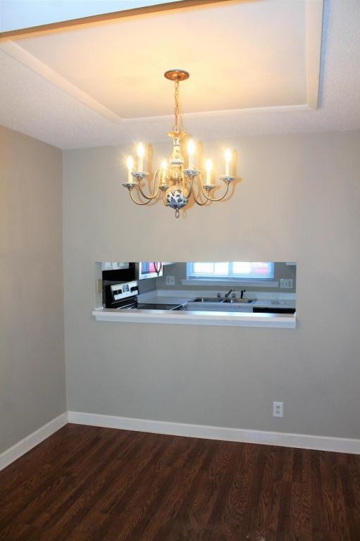 Foto del edificio - 2233 Shadow Valley Rd