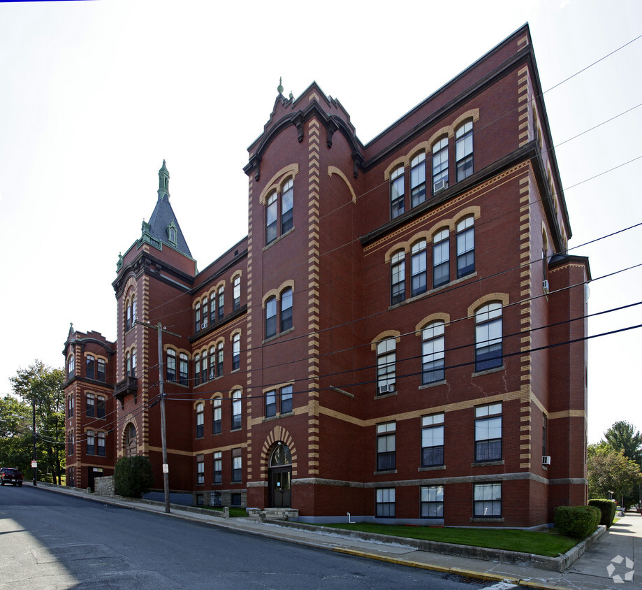 Primary Photo - Chateau Clare