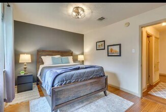 Building Photo - 1305 Marigold Way