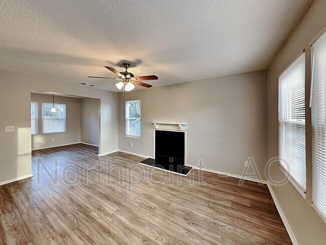 Foto del edificio - 1171 Heritage Glen Dr