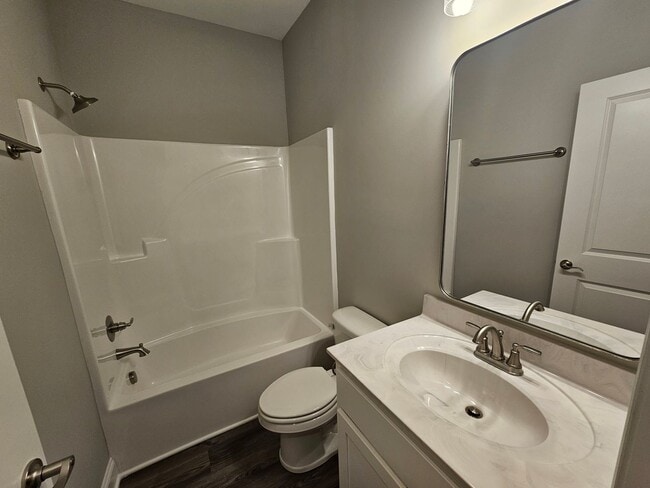 Building Photo - NEW BUILD TOWNHOME - LUXURY IN THE CENTER ...