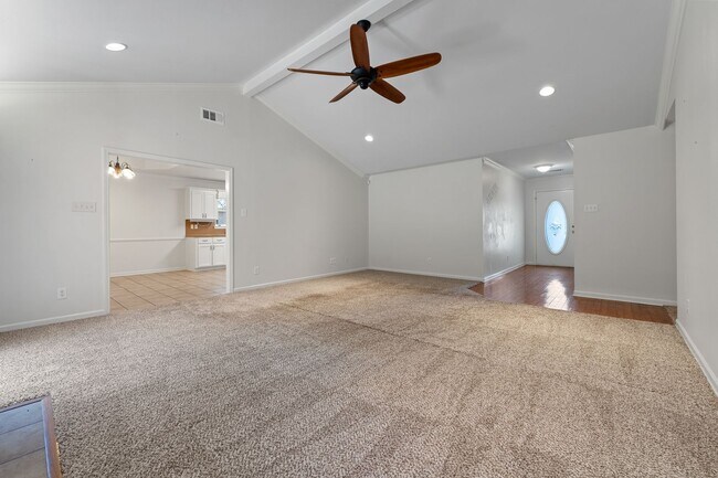 Building Photo - $300 OFF FIRST MONTHS RENT!!