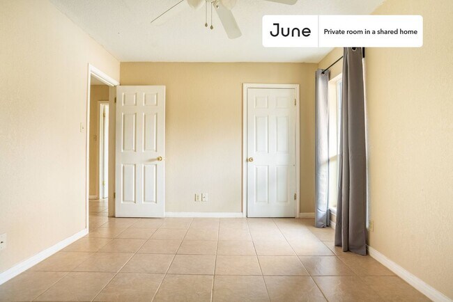 Foto del edificio - Room in Shared 4 bed/2 bath home