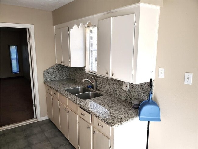 Building Photo - 4919 Redfish Reef Dr