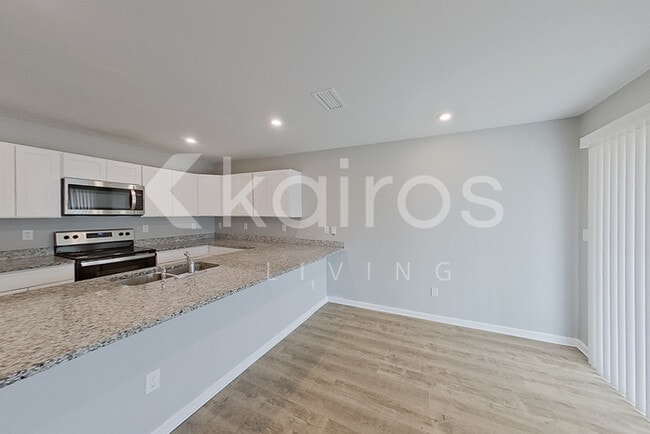 Building Photo - 21664 Yosemite Blvd