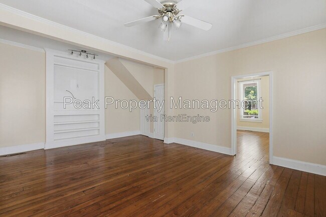 Foto del edificio - 3120 Parkwood Ave