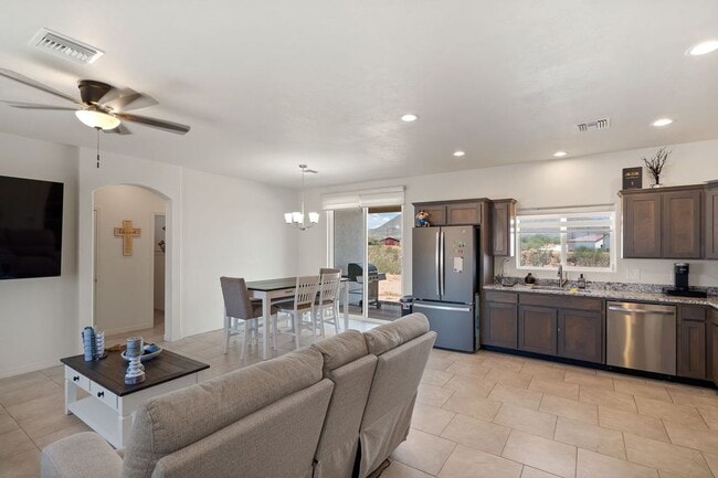 Foto del edificio - 1829 Camino Lebanon