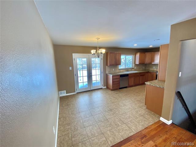 Foto del edificio - 3206 S Stuart St