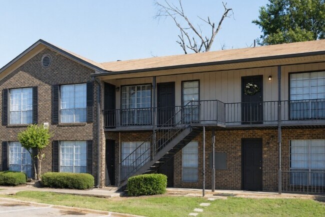 Building Photo - Glen Oaks Luxury Apartment Homes