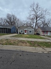 Building Photo - 7124 Wayne Ave