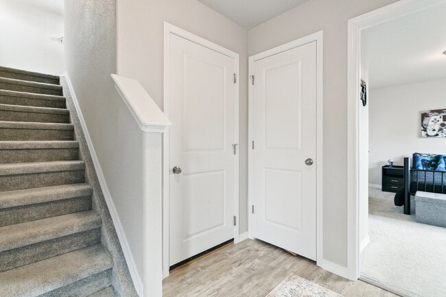 Building Photo - 7427 Gorgeted Quail Grv