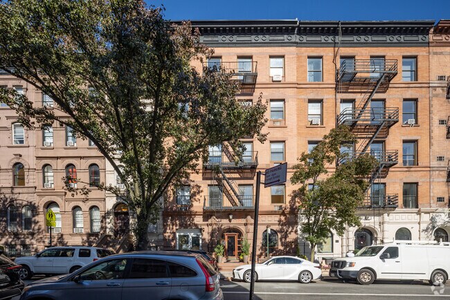 Building Photo - The Museum 77 Condominium