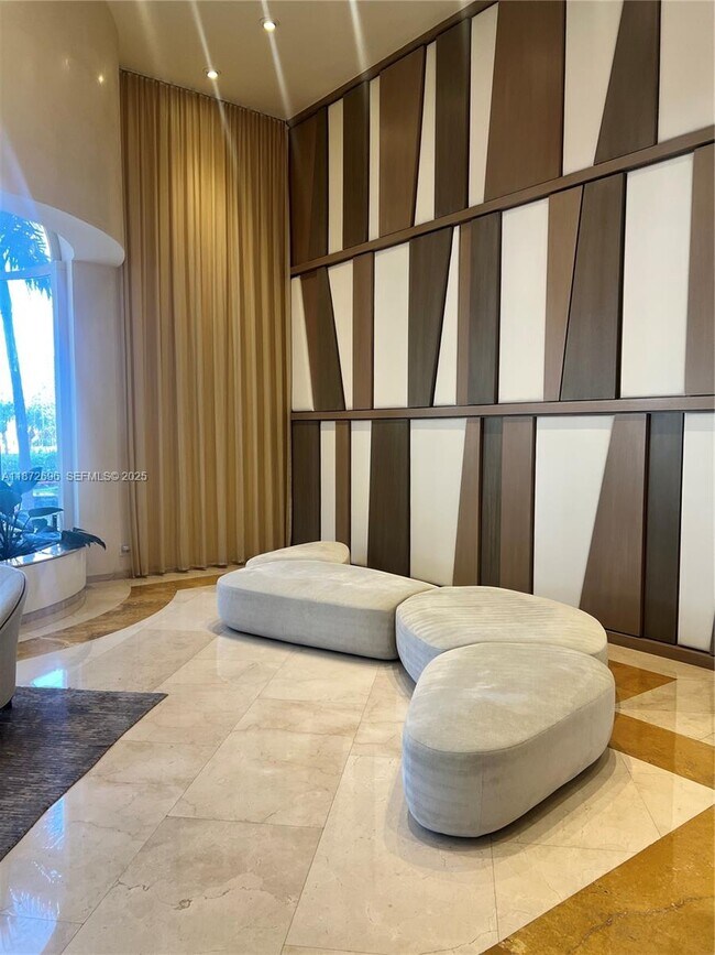 Foto del edificio - 19355 Turnberry Way