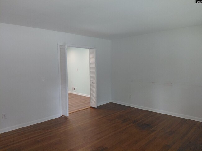 Foto del edificio - 224 Hickory Ridge Dr