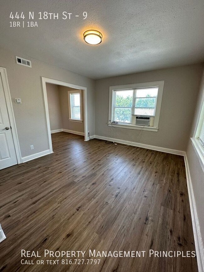 Building Photo - 444 N 18th St