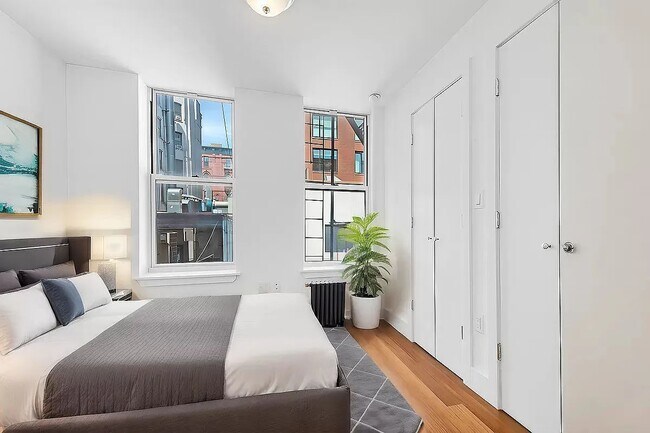 Building Photo - 163 Ludlow St