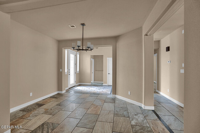 Building Photo - 7238 Canyon Wren Ave