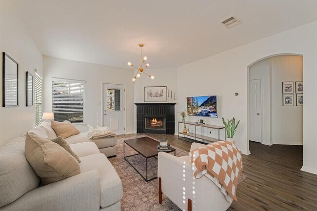 Foto del edificio - 9302 Brents Elm Dr