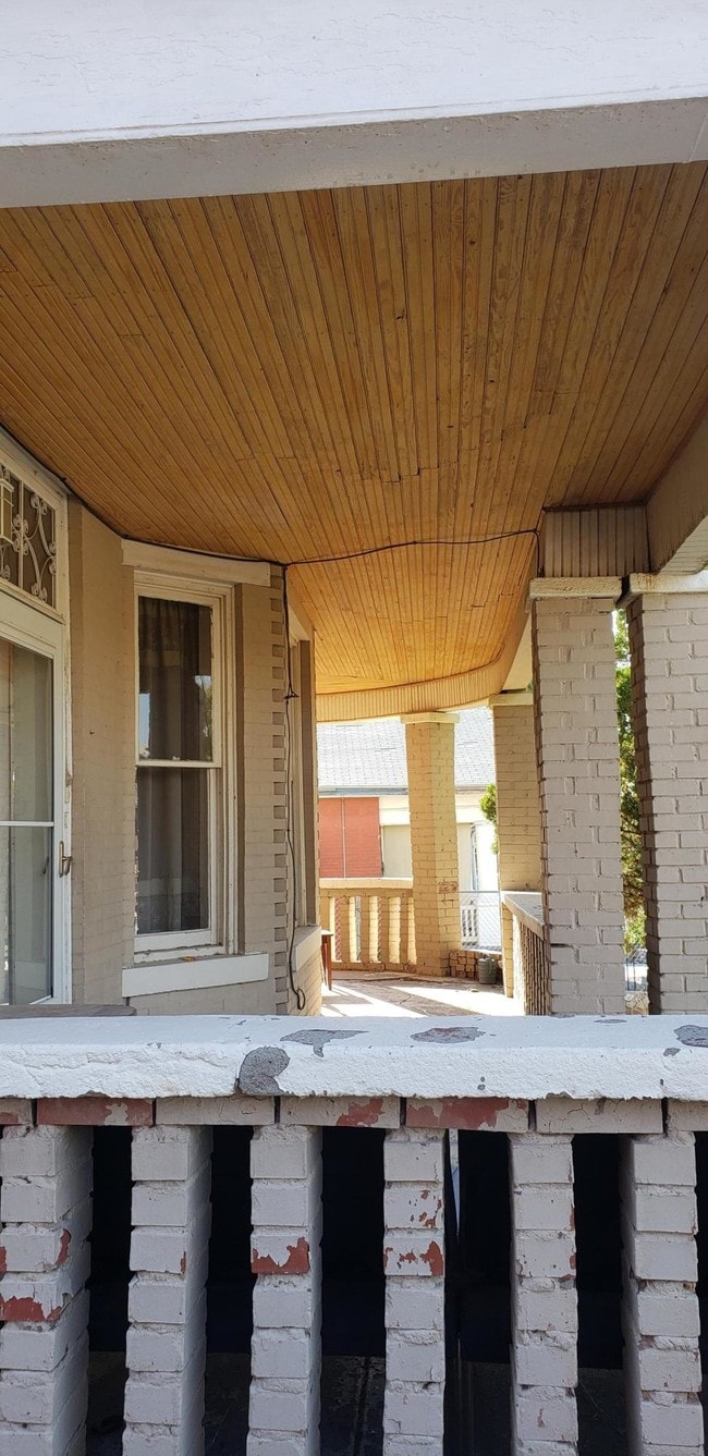 Building Photo - 907 Upson Dr