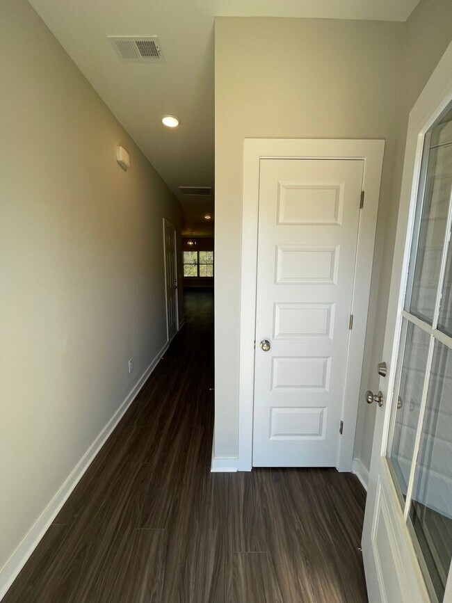 Foto del edificio - Home for Rent in Calera, AL!!! View with 4...
