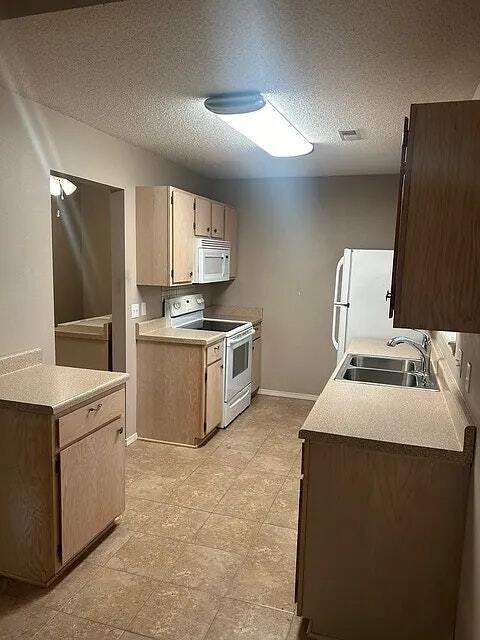 Foto del edificio - 41 Headley Dr